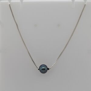 925 Silver Necklace with 10-1/2 mm Gray pearl.